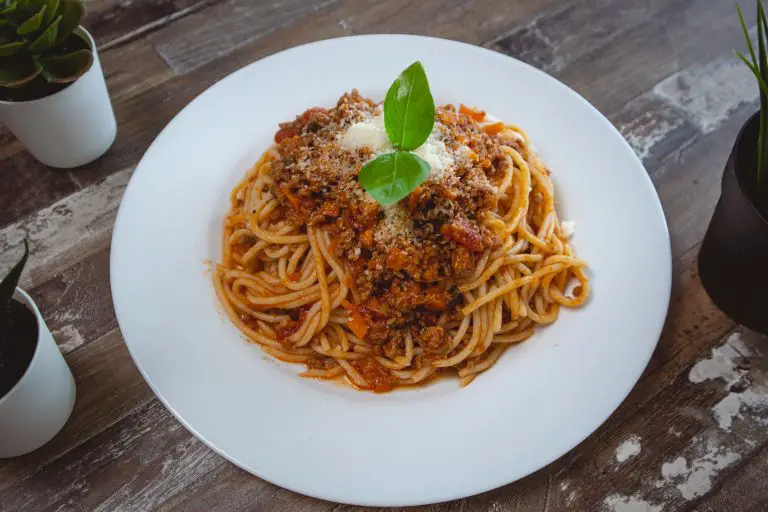 How Long Does Spaghetti Bolognese Last in the Fridge (2)