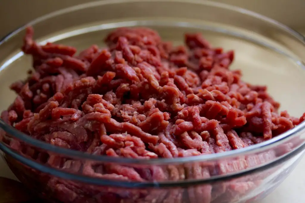 How to Defrost Ground Beef in the Microwave